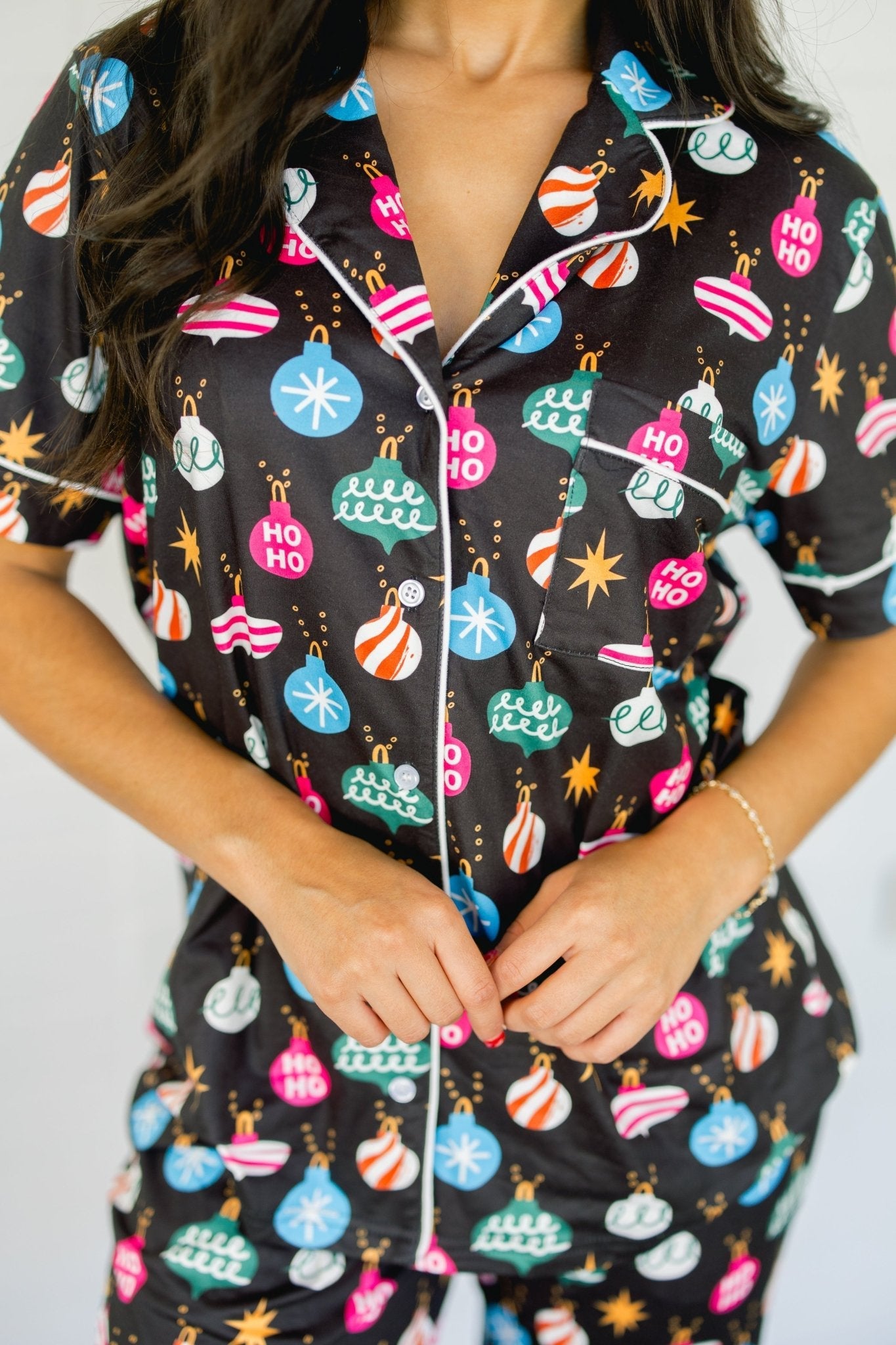 Conjunto de pijama con adornos festivos