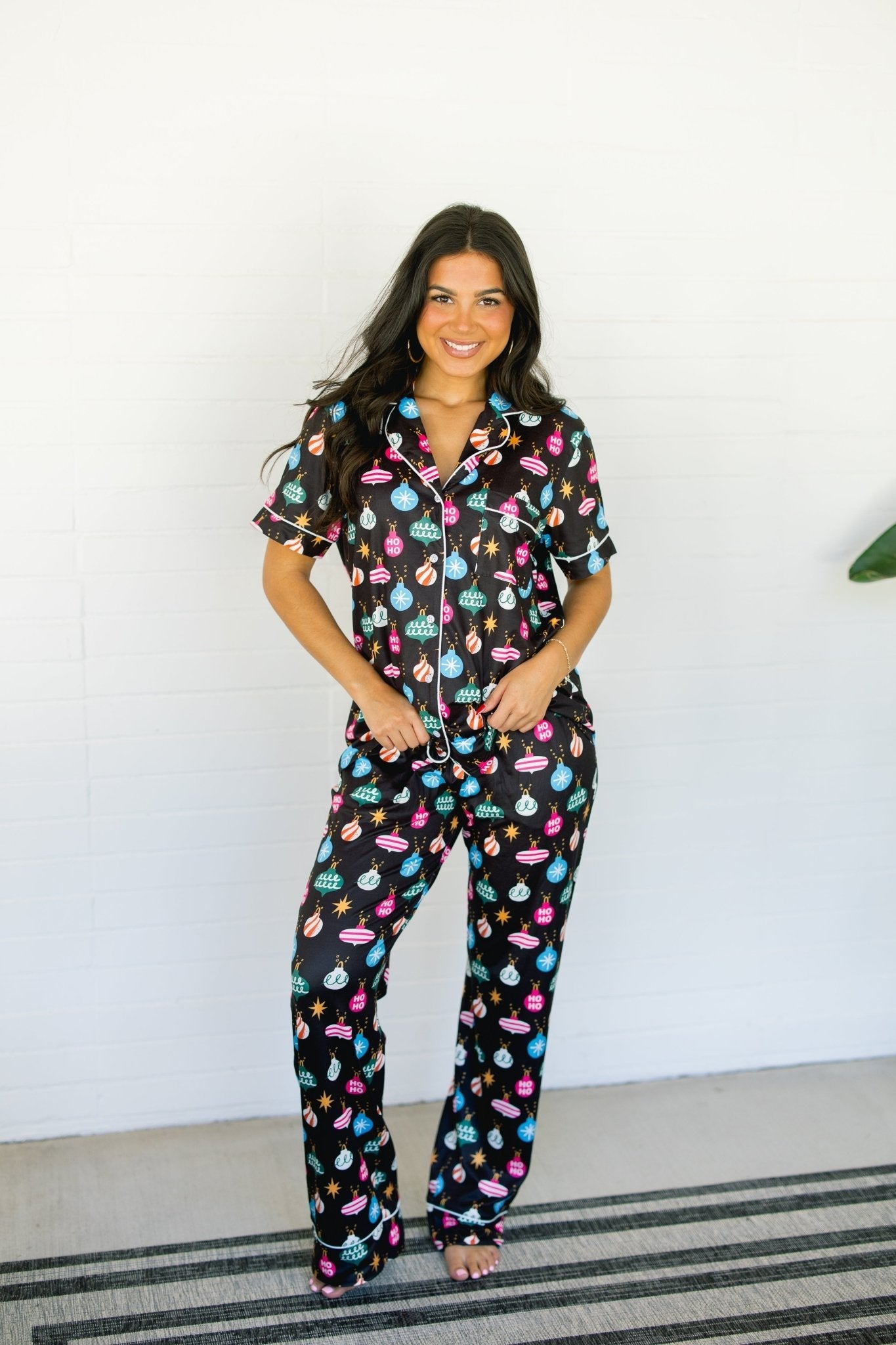 Conjunto de pijama con adornos festivos