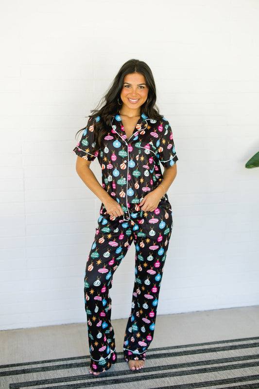 Conjunto de pijama con adornos festivos